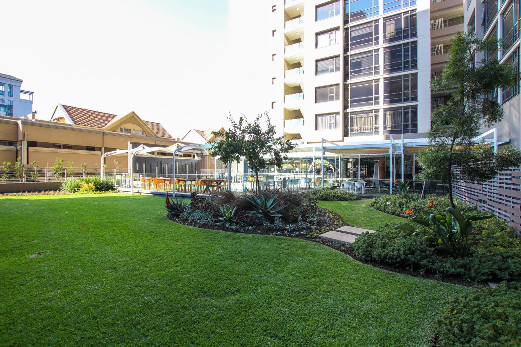 Cgrsa Apartments Sandton Johannesburg Exterior foto